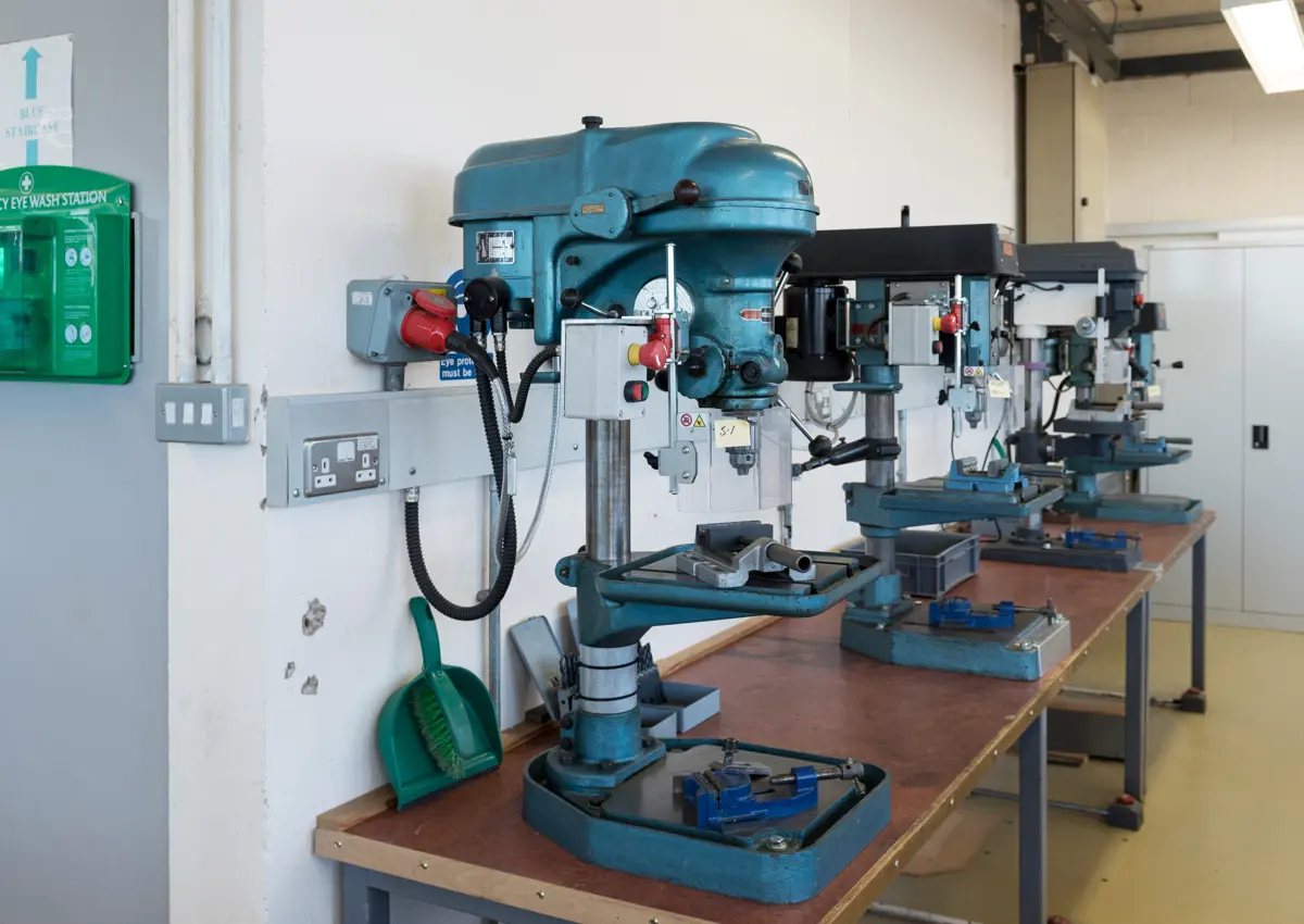 Mechanical machinery in lab